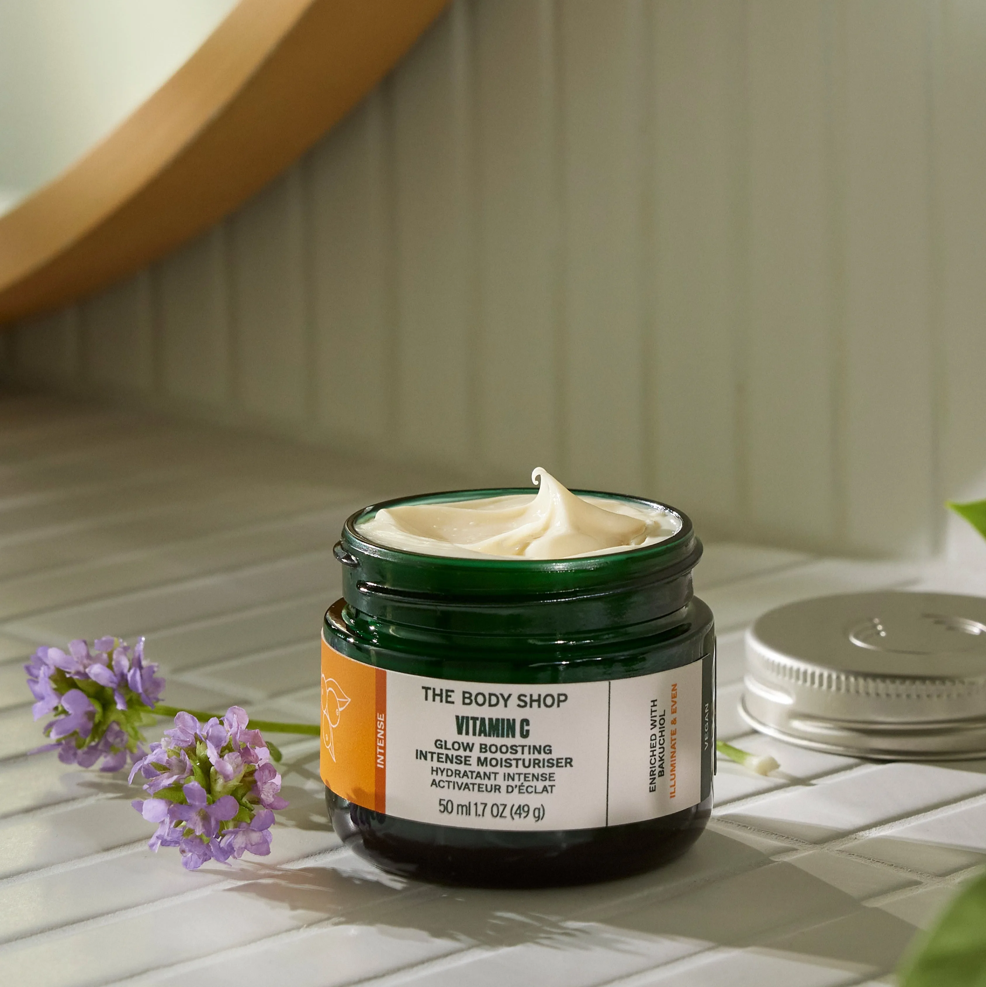 Vitamin C Glow Boosting Intense Moisturiser